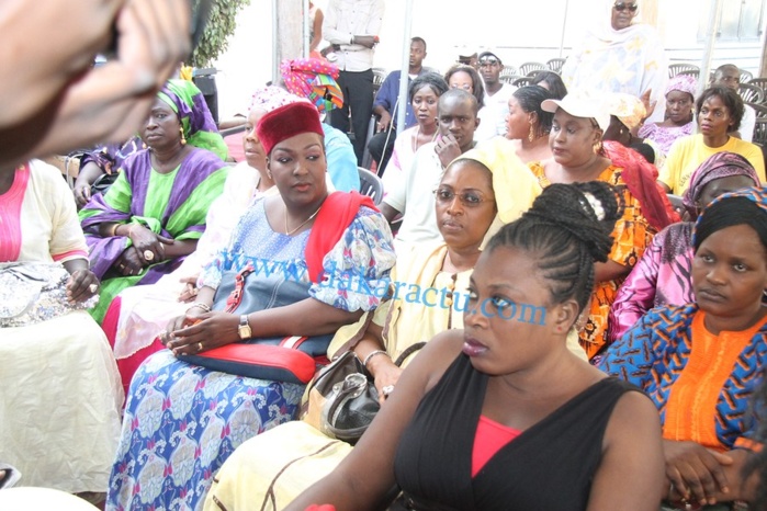 Les images de la conférence de presse de Mimi Touré
