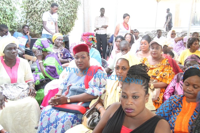 Les images de la conférence de presse de Mimi Touré