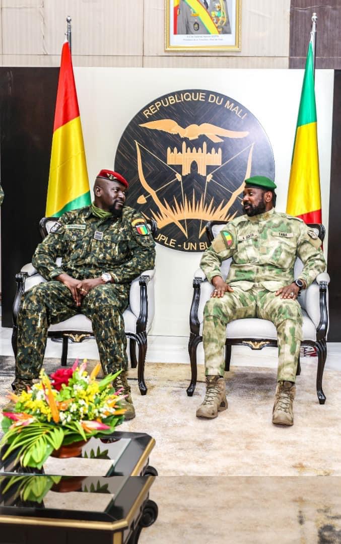Le chef de la junte guinéenne en visite au Mali à la veille d'un important sommet.
