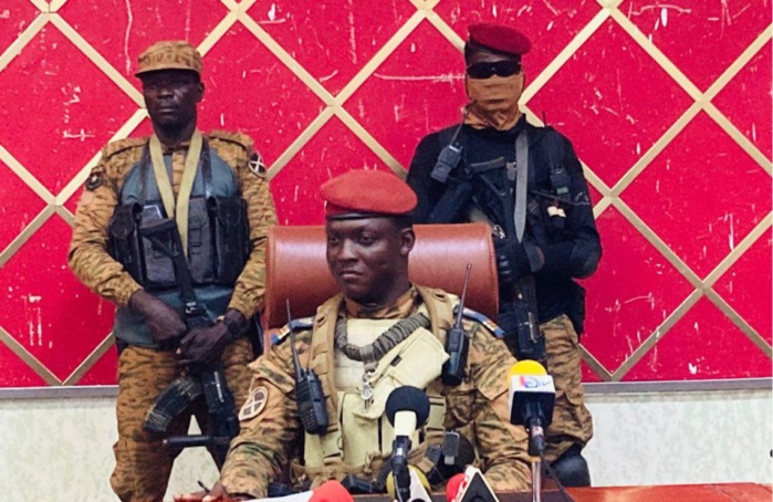 Burkina / Le capitaine Ibrahim Traoré aux SG des ministères : « Nous ne voulions pas ce qui est arrivé mais nous n’avons pas eu le choix » Burkina / Le capitaine Ibrahim Traoré aux SG des ministères : « Nous ne voulions pas ce qui est arrivé mais nous n’avons pas eu le choix »