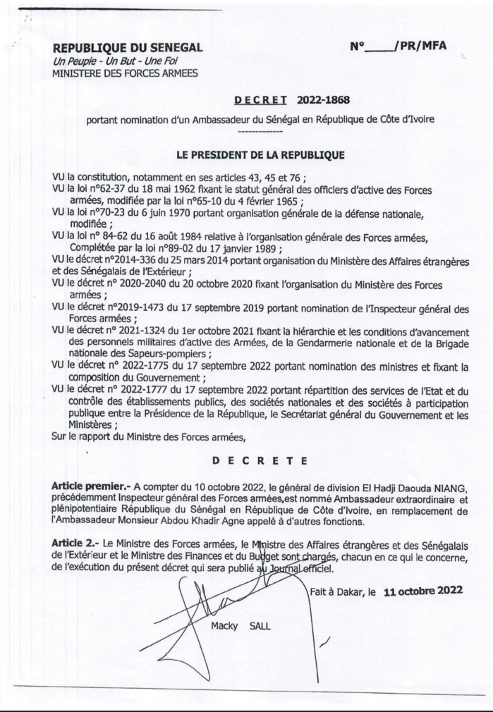 SÉNÉGAL : Le président Macky Sall signe plusieurs décrets de nomination. (DOCUMENTS) SÉNÉGAL : Le président Macky Sall signe plusieurs décrets de nomination. (DOCUMENTS)