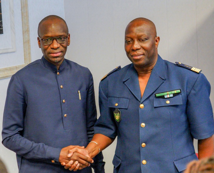 AIBD S.A : Le directeur général Abdoulaye Dièye entame une série de visites dans les différents services de son département. AIBD S.A : Le directeur général Abdoulaye Dièye entame une série de visites dans les différents services de son département.