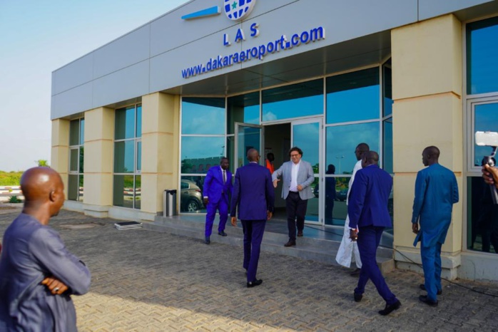 AIBD S.A : Le directeur général Abdoulaye Dièye entame une série de visites dans les différents services de son département. AIBD S.A : Le directeur général Abdoulaye Dièye entame une série de visites dans les différents services de son département.