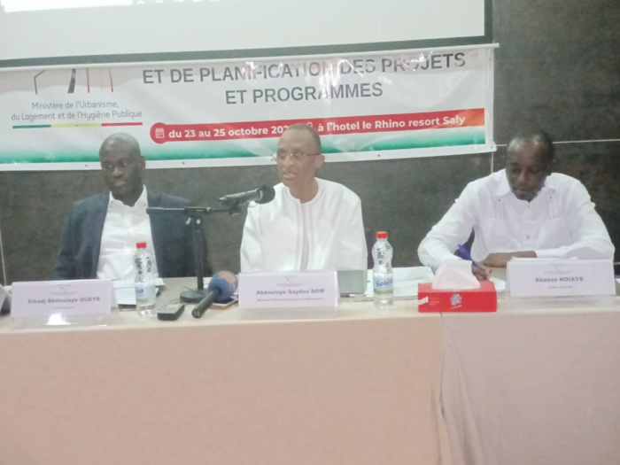 Saly : "Au regard du déficit criard qui s'accentue d'année en année, une attention toute particulière doit être accordée à ce projet 100.000 logements bien que des avancées ont été faites "(Abdoulaye Sow, ministre) Saly : "Au regard du déficit criard qui s'accentue d'année en année, une attention toute particulière doit être accordée à ce projet 100.000 logements bien que des avancées ont été faites "(Abdoulaye Sow, ministre)
