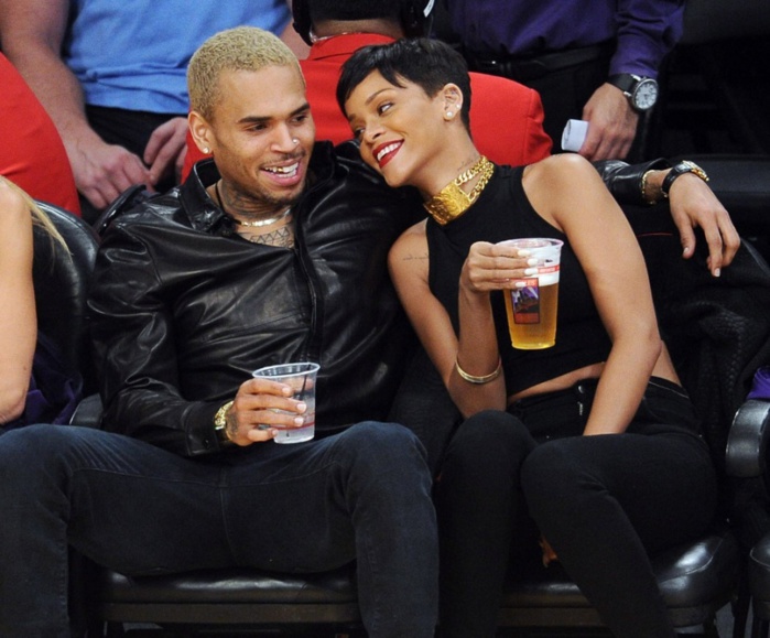 Chris Brown : il a craqué et a recontacté Rihanna !