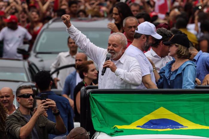 Brésil: Lula élu président pour un come-back à 77 ans