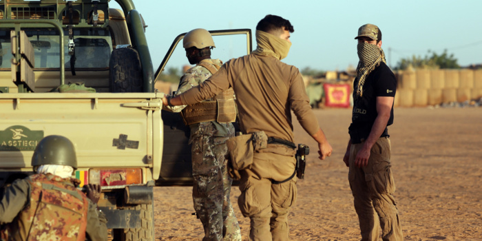 Mali: au moins 13 civils tués par des soldats et des hommes "blancs", démenti militaire Mali: au moins 13 civils tués par des soldats et des hommes "blancs", démenti militaire