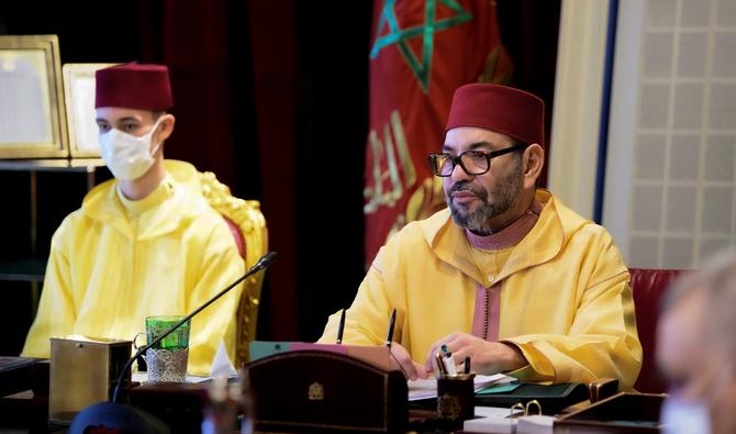 Le roi Mohammed VI invite le président algérien à venir "dialoguer" au Maroc
