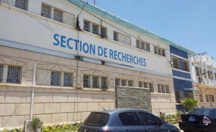 Urgent/ Section de recherches de la gendarmerie de Colobane: Des membres de la sécurité de Ousmane Sonko arrêtés. Urgent/ Section de recherches de la gendarmerie de Colobane: Des membres de la sécurité de Ousmane Sonko arrêtés.