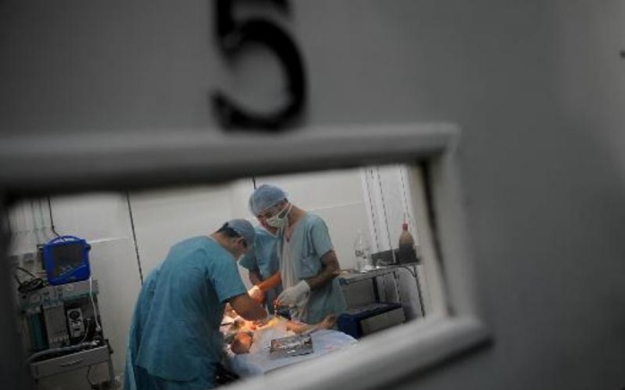 Sida: la circoncision réduit aussi les risques pour les femmes