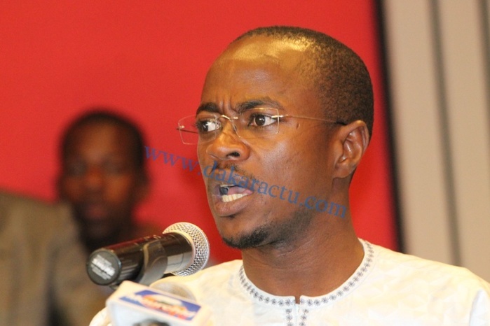 Idrissa Seck raille Macky après son adresse à la nation sur la crise universitaire La réaction musclée de Abdou Mbow suite à ses critiques