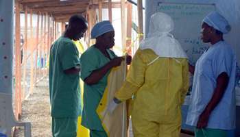 Ebola : stopper la progression de l'épidémie "prendra 6 à 9 mois", selon l'OMS