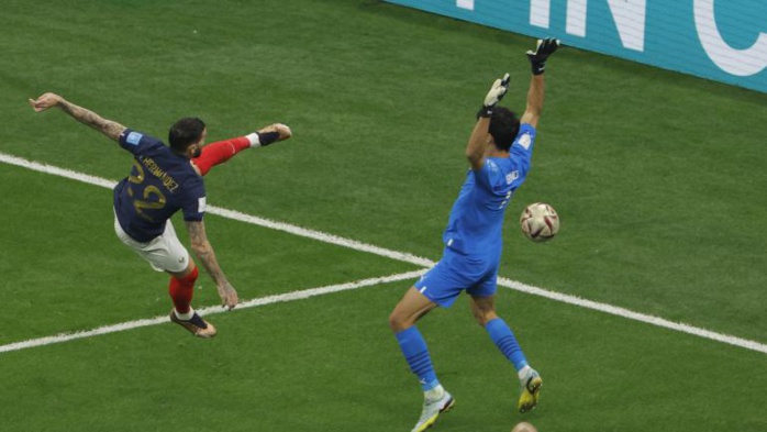 Mondial: à la mi-temps, la France mène 1-0 contre le Maroc en demi-finale