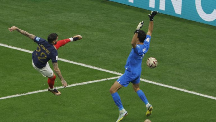 Mondial: à la mi-temps, la France mène 1-0 contre le Maroc en demi-finale Mondial: à la mi-temps, la France mène 1-0 contre le Maroc en demi-finale