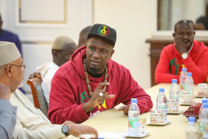 [PHOTO] Culture : Le chef de l’État a reçu les acteurs majeurs du Hip Hop Galsen