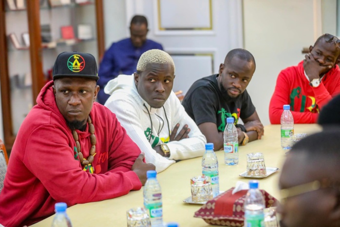 [PHOTO] Culture : Le chef de l’État a reçu les acteurs majeurs du Hip Hop Galsen