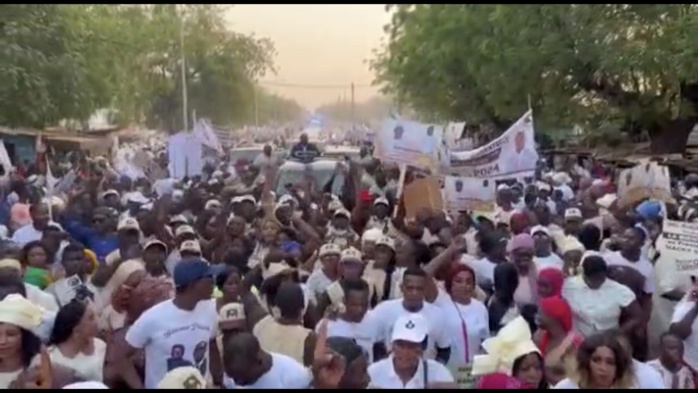 Macky SALL à Tamba: le chef de l’état accueilli par une foule immense (Images) Macky SALL à Tamba: le chef de l’état accueilli par une foule immense (Images)