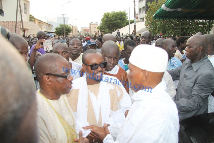 Les images de la visite de Maître Abdoulaye Wade aux HLM 1, chez le Khalife Général des mourides, Serigne Sidy Mokhtar M'backé 