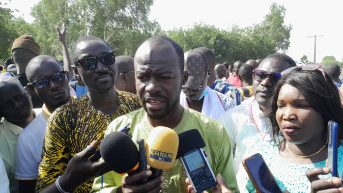 Meurtre de Bassirou Mbaye à Ndiaffate : Les enseignants de la région de Kaolack décrétent une grève générale pour le reste de la semaine et exigent une condamnation à perpétuité.