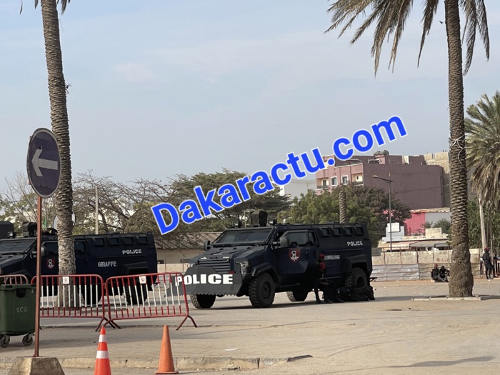 Place de la Nation : Le lieu de rassemblement de l’opposition complètement barricadé Place de la Nation : Le lieu de rassemblement de l’opposition complètement barricadé