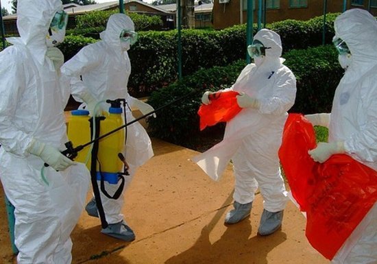 Ebola : deux vaccins vont être testés en Suisse