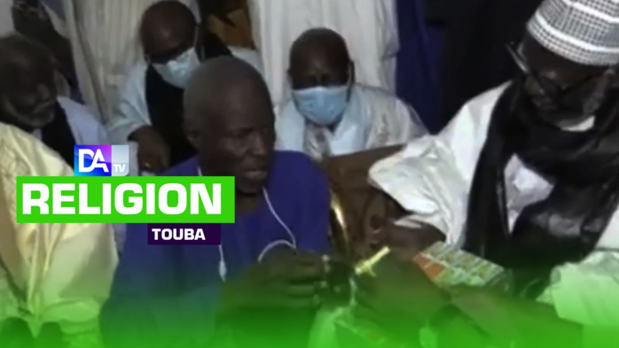 TOUBA - Darou Salam remet à Serigne Mountakha un adiya de 365 millions FCFA TOUBA - Darou Salam remet à Serigne Mountakha un adiya de 365 millions FCFA
