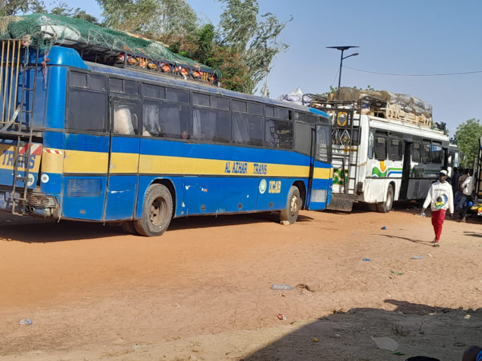 Arrêté portant interdiction de circuler entre 23h et 05 h : des centaines de bus immobilisés à Tambacounda.