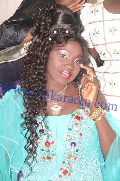 Les images du baptême de Aida, la fille de Oumou Provocation 