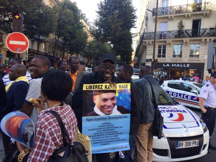 Manifestation contre Macky Sall dans la capitale francaise : Sous escorte policière, des partisans de Karim Wade battent le macadam à Paris