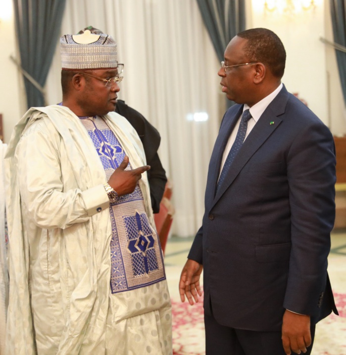 Palais : Le président Macky Sall reçoit le khalife de Médina Baye et son ministre en charge des grands travaux, Baye Ciss et prend en charge le financement de l'esplanade et... Palais : Le président Macky Sall reçoit le khalife de Médina Baye et son ministre en charge des grands travaux, Baye Ciss et prend en charge le financement de l'esplanade et...