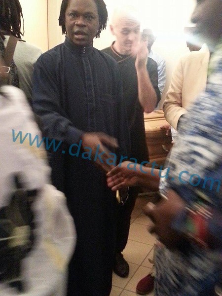 Les images de la levée du corps de Oumar Maal, fils de Baba Maal à l'hôpital Saint Pierre de Bruxelles