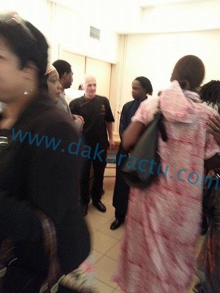 Les images de la levée du corps de Oumar Maal, fils de Baba Maal à l'hôpital Saint Pierre de Bruxelles