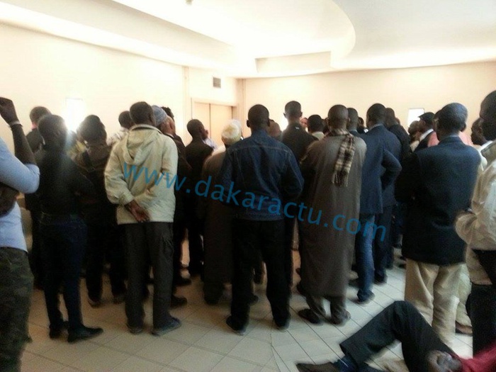 Les images de la levée du corps de Oumar Maal, fils de Baba Maal à l'hôpital Saint Pierre de Bruxelles