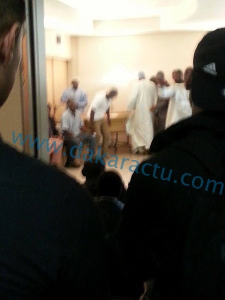 Les images de la levée du corps de Oumar Maal, fils de Baba Maal à l'hôpital Saint Pierre de Bruxelles