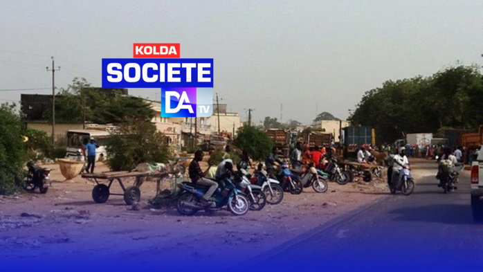 KOLDA : une femme perd son doigt dans une bousculade à la Poste pour la bourse de sécurité… KOLDA : une femme perd son doigt dans une bousculade à la Poste pour la bourse de sécurité…