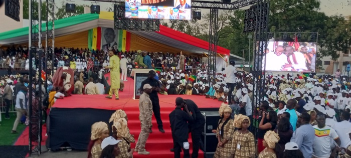 Thiès/Sargal Président Macky Sall par Abdoulaye Dièye (Images) Thiès/Sargal Président Macky Sall par Abdoulaye Dièye (Images)