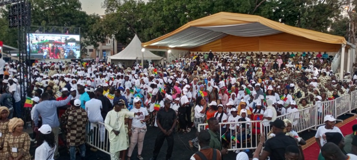 Thiès/Sargal Président Macky Sall par Abdoulaye Dièye (Images) Thiès/Sargal Président Macky Sall par Abdoulaye Dièye (Images)