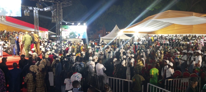 Thiès/Sargal Président Macky Sall par Abdoulaye Dièye (Images) Thiès/Sargal Président Macky Sall par Abdoulaye Dièye (Images)
