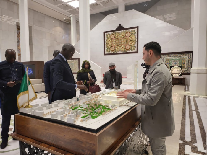 ALGER- Le President de l’Assemblée Nationale prend part aux travaux de l’UPCI et rend visite aux lions à quelques heures de leur 1/2finale de Chan. ALGER- Le President de l’Assemblée Nationale prend part aux travaux de l’UPCI et rend visite aux lions à quelques heures de leur 1/2finale de Chan.