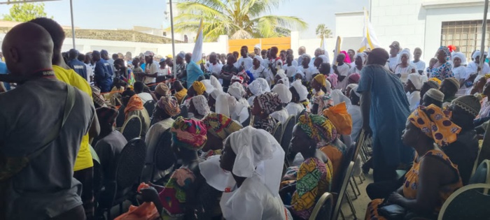 Cérémonie de lancement de la vente des cartes et installations des comités présidée par le Ministre d état Dr Cheikh Kante ( images) Cérémonie de lancement de la vente des cartes et installations des comités présidée par le Ministre d état Dr Cheikh Kante ( images)