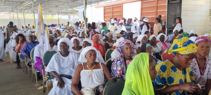 Cérémonie de lancement de la vente des cartes et installations des comités présidée par le Ministre d état Dr Cheikh Kante ( images) Cérémonie de lancement de la vente des cartes et installations des comités présidée par le Ministre d état Dr Cheikh Kante ( images)