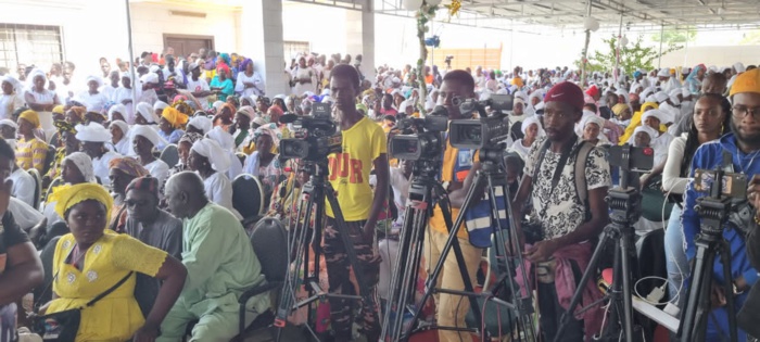 Cérémonie de lancement de la vente des cartes et installations des comités présidée par le Ministre d état Dr Cheikh Kante ( images) Cérémonie de lancement de la vente des cartes et installations des comités présidée par le Ministre d état Dr Cheikh Kante ( images)