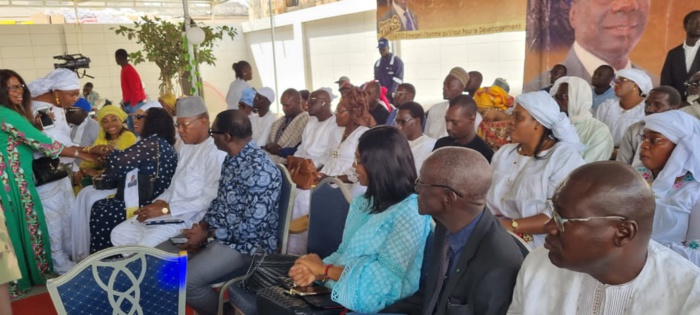 Cérémonie de lancement de la vente des cartes et installations des comités présidée par le Ministre d état Dr Cheikh Kante ( images) Cérémonie de lancement de la vente des cartes et installations des comités présidée par le Ministre d état Dr Cheikh Kante ( images)