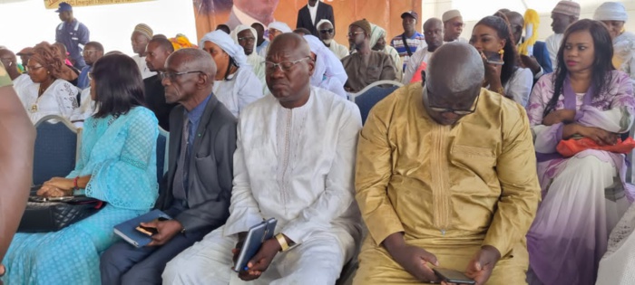 Cérémonie de lancement de la vente des cartes et installations des comités présidée par le Ministre d état Dr Cheikh Kante ( images) Cérémonie de lancement de la vente des cartes et installations des comités présidée par le Ministre d état Dr Cheikh Kante ( images)