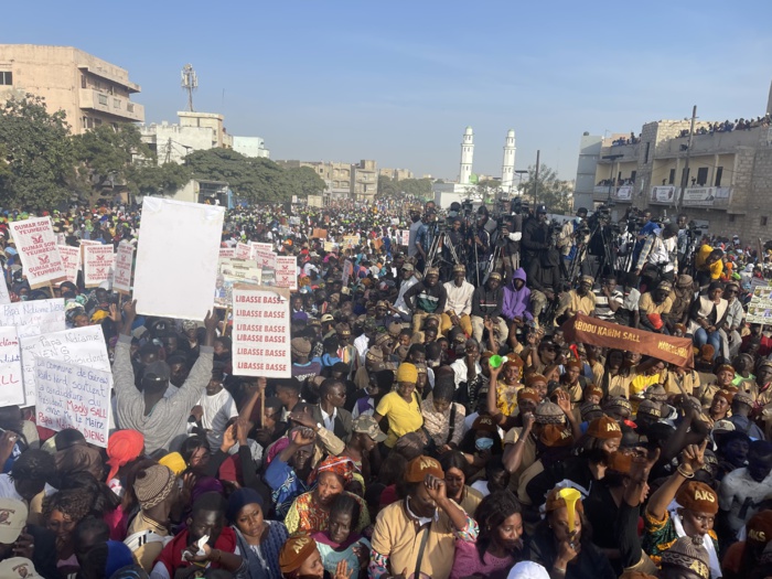 Meeting à Pikine : La démonstration de force de la coalition Benno Bokk Yakaar dans la banlieue Meeting à Pikine : La démonstration de force de la coalition Benno Bokk Yakaar dans la banlieue