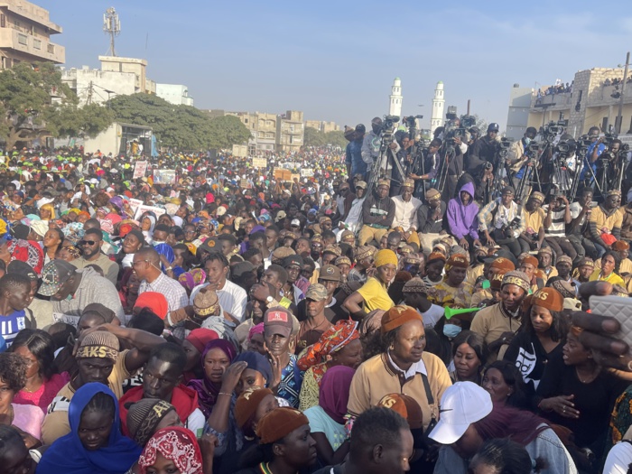 Meeting à Pikine : La démonstration de force de la coalition Benno Bokk Yakaar dans la banlieue Meeting à Pikine : La démonstration de force de la coalition Benno Bokk Yakaar dans la banlieue