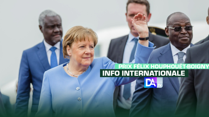 Angela Merkel reçoit le Prix Félix Houphouët-Boigny de l’UNESCO: Le Président Macky Sall lui dit  » Danke Schön ! » Angela Merkel reçoit le Prix Félix Houphouët-Boigny de l’UNESCO: Le Président Macky Sall lui dit  » Danke Schön ! »