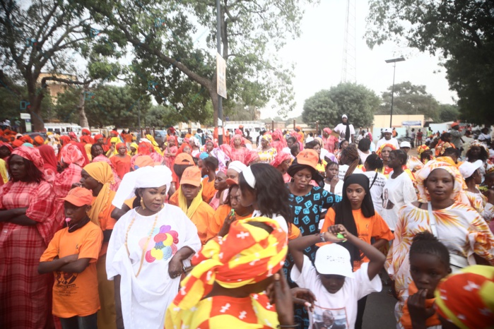 Tournée économique : Les premières images de l’accueil du président Macky Sall à Thiès Tournée économique : Les premières images de l’accueil du président Macky Sall à Thiès