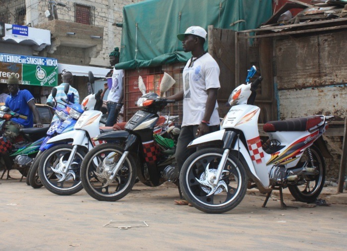 LOUGA : Le transport des tout-petits à l'école par les motos-jakarta, un réel danger...