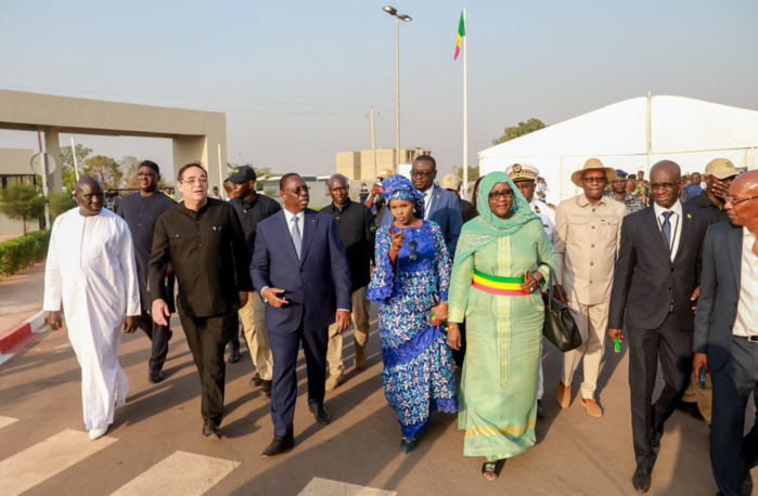 Inauguration de l’hôpital Amadou T. Ba de Sedhiou/ Macky Sall: « Notre objectif, est de favoriser l’accessibilité géographique et la disponibilité des offres de soins de qualité… » Inauguration de l’hôpital Amadou T. Ba de Sedhiou/ Macky Sall: « Notre objectif, est de favoriser l’accessibilité géographique et la disponibilité des offres de soins de qualité… »